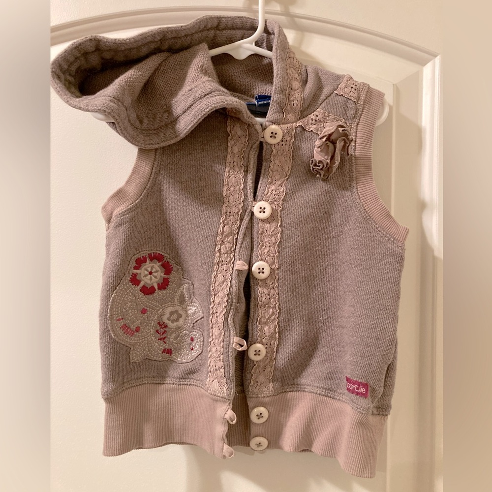 Naartjie kids button up hooded vest size 4 years. Brown/ tan.